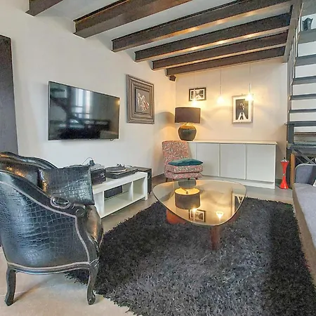 Hébergement de vacances Charmante Maison Avec Piscine Pazayac