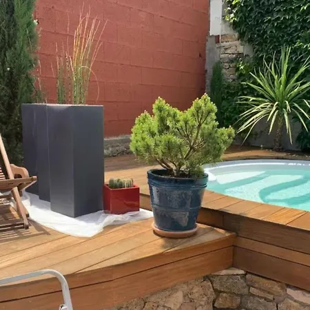 Hébergement de vacances Charmante Maison Avec Piscine Pazayac